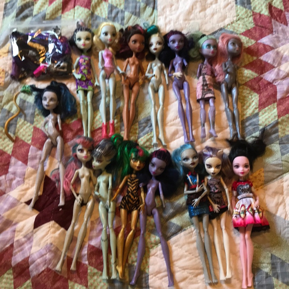 Monster high dolls